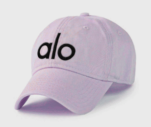 Casquette ALO — Style épuré et élégant Couleur Mauve Logo Noir